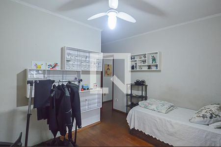 Casa à venda com 326m², 4 quartos e 6 vagas Casa à venda com 326m², 4 quartos e 6 vagasQuarto Suíte