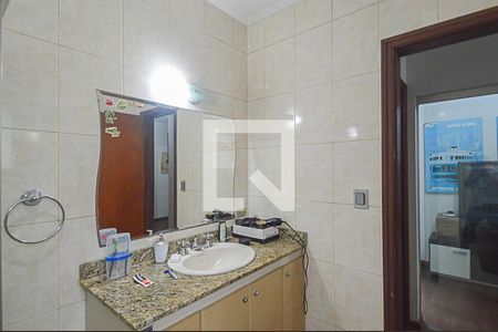 Casa à venda com 326m², 4 quartos e 6 vagas Casa à venda com 326m², 4 quartos e 6 vagasBanheiro