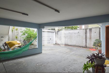 Casa à venda com 326m², 4 quartos e 6 vagas Casa à venda com 326m², 4 quartos e 6 vagasGaragem