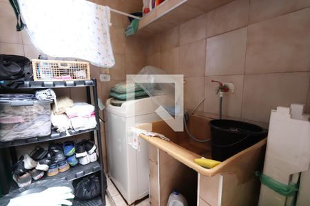 Casa à venda com 100m², 4 quartos e 2 vagasLavanderia - casa 2