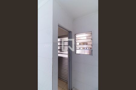 Casa para alugar com 150m², 2 quartos e 1 vaga Casa para alugar com 150m², 2 quartos e 1 vagaBanheiro