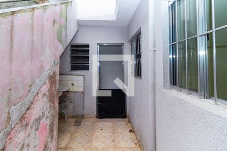Área de Serviço de casa para alugar com 2 quartos, 150m² em Vila Mercedes, São Paulo