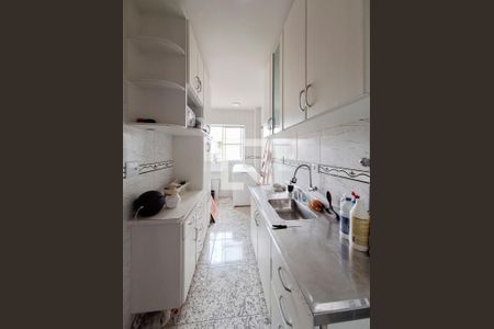 Apartamento à venda com 85m², 2 quartos e 1 vagaCozinha