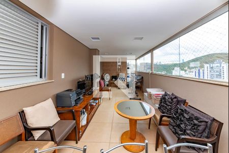 Apartamento à venda com 246m², 4 quartos e 4 vagasVaranda gourmet