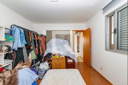 Apartamento à venda com 246m², 4 quartos e 4 vagasSuíte 2