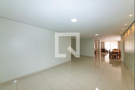 Apartamento à venda com 246m², 4 quartos e 4 vagasSalão de Festas
