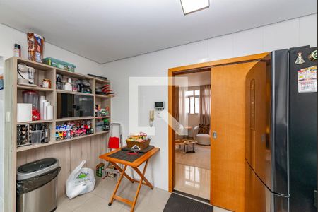 Apartamento à venda com 246m², 4 quartos e 4 vagasCozinha