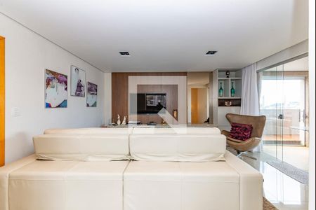 Apartamento à venda com 246m², 4 quartos e 4 vagasSala 2