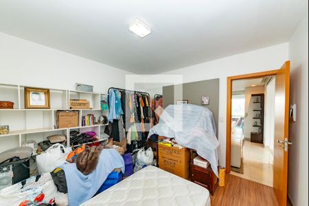 Apartamento à venda com 246m², 4 quartos e 4 vagasSuíte 2