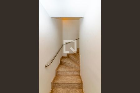 Apartamento à venda com 246m², 4 quartos e 4 vagasEscada