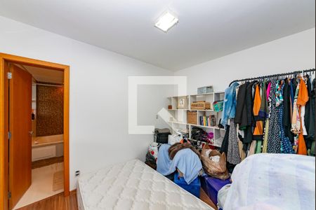Apartamento à venda com 246m², 4 quartos e 4 vagasSuíte 2
