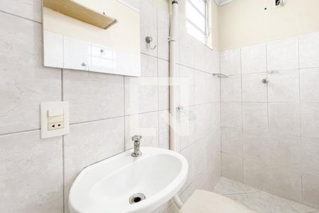 Casa à venda com 117m², 2 quartos e 2 vagas Casa à venda com 117m², 2 quartos e 2 vagasBanheiro da Suíte - Edícula