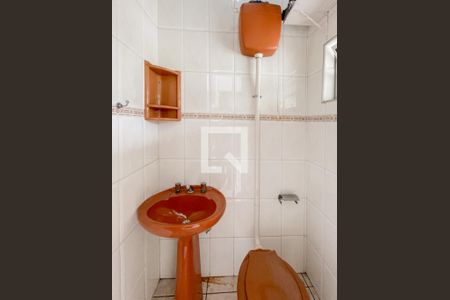 Casa à venda com 117m², 2 quartos e 2 vagas Casa à venda com 117m², 2 quartos e 2 vagasBanheiro de Serviço
