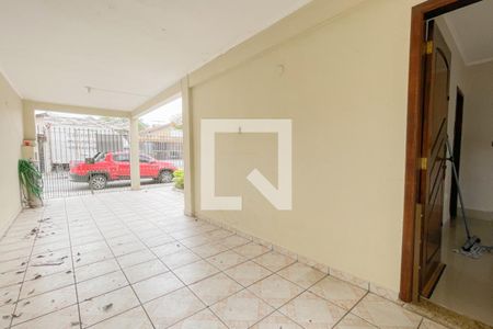 Casa à venda com 117m², 2 quartos e 2 vagas Casa à venda com 117m², 2 quartos e 2 vagasGaragem