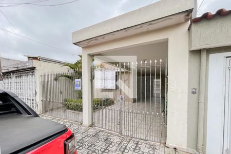 Casa à venda com 117m², 2 quartos e 2 vagas Casa à venda com 117m², 2 quartos e 2 vagasFachada