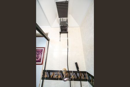 Apartamento à venda com 86m², 3 quartos e 2 vagasChuveiro