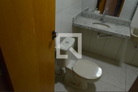Casa de condomínio à venda com 220m², 4 quartos e sem vagaBanheiro 1