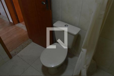 Casa de condomínio à venda com 220m², 4 quartos e sem vagaBanheiro 2