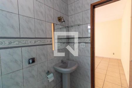 Casa de condomínio para alugar com 153m², 3 quartos e 2 vagasBanheiro da Suíte 1