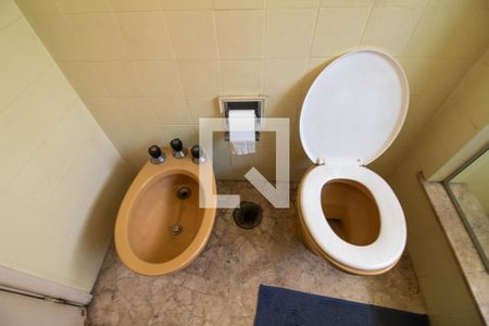 Apartamento à venda com 136m², 3 quartos e 2 vagas Apartamento à venda com 136m², 3 quartos e 2 vagasBanheiro da Suíte