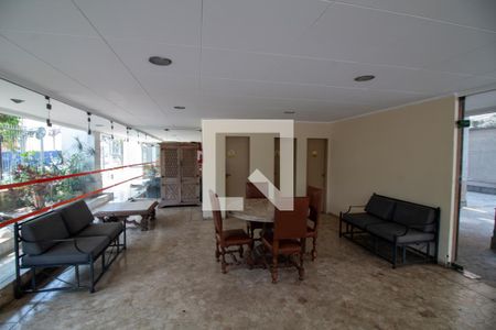 Apartamento à venda com 136m², 3 quartos e 2 vagas Apartamento à venda com 136m², 3 quartos e 2 vagasÁrea comum - Salão de Festas