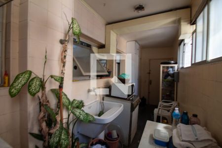 Apartamento à venda com 136m², 3 quartos e 2 vagas Apartamento à venda com 136m², 3 quartos e 2 vagasÁrea de Serviço