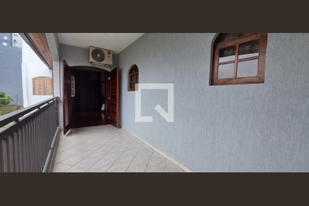 Casa à venda com 314m², 3 quartos e 6 vagasVaranda Quarto 1 suíte