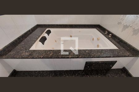 Casa à venda com 314m², 3 quartos e 6 vagasBanheiro Quarto 1 suíte