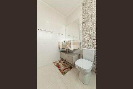 Casa à venda com 225m², 4 quartos e 3 vagasBanheiro da Suíte 1