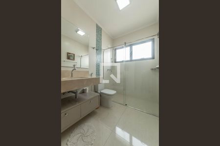 Casa à venda com 225m², 4 quartos e 3 vagasBanheiro Social