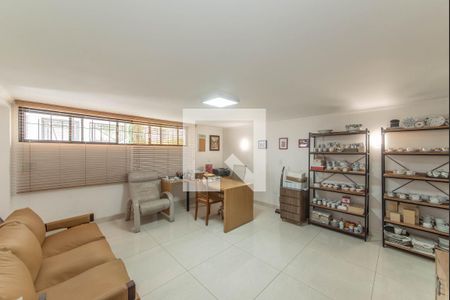 Casa à venda com 225m², 4 quartos e 3 vagasEscritório