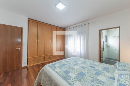 Casa à venda com 225m², 4 quartos e 3 vagasSuíte 2