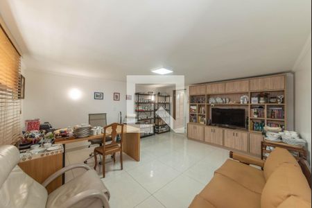 Casa à venda com 225m², 4 quartos e 3 vagasEscritório