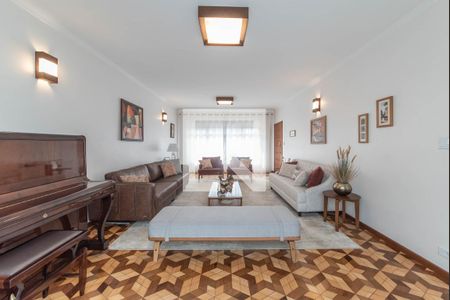 Sala de casa à venda com 4 quartos, 225m² em Bosque da Saúde, São Paulo