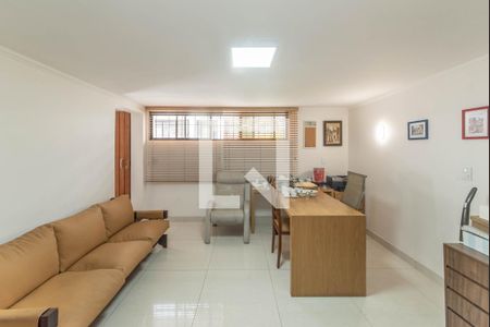Casa à venda com 225m², 4 quartos e 3 vagasEscritório