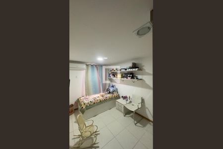 Apartamento à venda com 210m², 3 quartos e 3 vagas Apartamento à venda com 210m², 3 quartos e 3 vagasQuarto