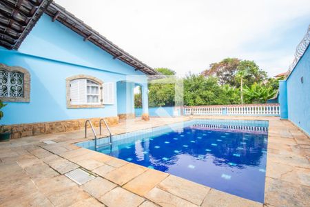 Casa para alugar com 948m², 4 quartos e 6 vagas Casa para alugar com 948m², 4 quartos e 6 vagasPiscina