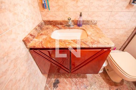 Casa para alugar com 948m², 4 quartos e 6 vagas Casa para alugar com 948m², 4 quartos e 6 vagasBanheiro 2