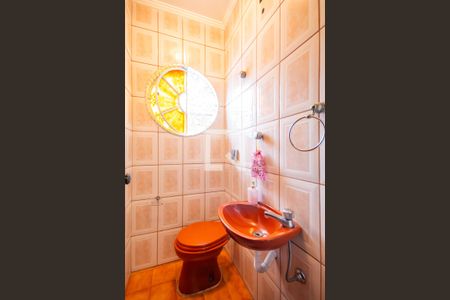 Casa para alugar com 948m², 4 quartos e 6 vagas Casa para alugar com 948m², 4 quartos e 6 vagasBanheiro de serviço