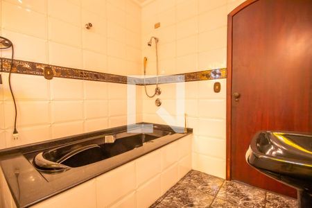 Casa para alugar com 948m², 4 quartos e 6 vagas Casa para alugar com 948m², 4 quartos e 6 vagasBanheiro da Suíte