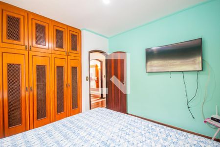 Casa para alugar com 948m², 4 quartos e 6 vagas Casa para alugar com 948m², 4 quartos e 6 vagasQuarto 2