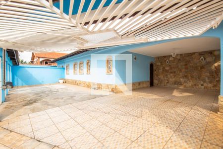 Casa para alugar com 948m², 4 quartos e 6 vagas Casa para alugar com 948m², 4 quartos e 6 vagasGaragem