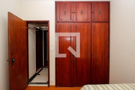 Apartamento à venda com 202m², 4 quartos e 2 vagasQuarto 3