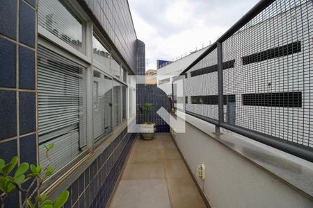 Apartamento à venda com 202m², 4 quartos e 2 vagasÁrea Externa