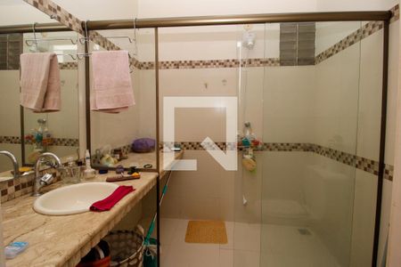 Apartamento à venda com 202m², 4 quartos e 2 vagasBanheiro