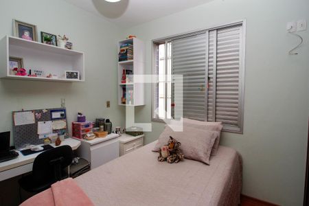 Apartamento à venda com 202m², 4 quartos e 2 vagasQuarto 2