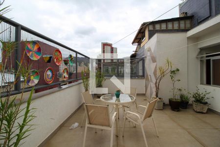 Apartamento à venda com 202m², 4 quartos e 2 vagasÁrea Externa