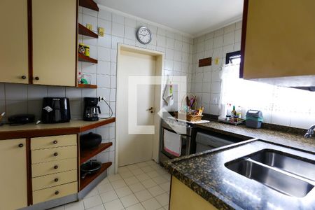 Apartamento à venda com 193m², 4 quartos e 4 vagasCozinha