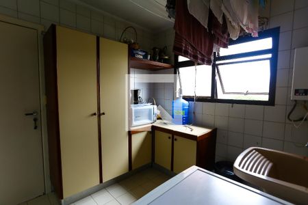 Apartamento à venda com 193m², 4 quartos e 4 vagasÁrea de Serviço