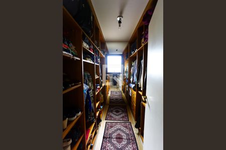 Apartamento à venda com 193m², 4 quartos e 4 vagasBanheiro da Suíte 2